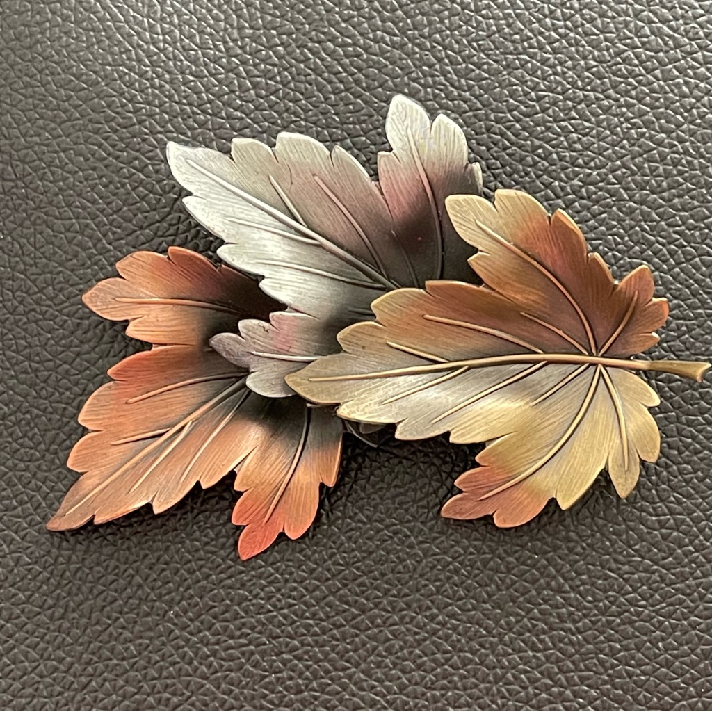 Vintage K&T Leaf Shaped Brooch Set In Metallic Tones